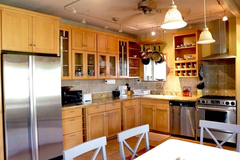kitchen view with dining room table