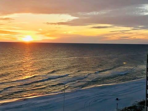 Sunset at Pinnacle Port