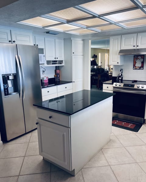 Large kitchen with new appliances 