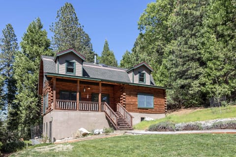Three levels - basement/media room/parking, main living area, upstairs bedrooms