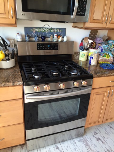 All new appliances: gas stove/oven, refrigerator, dishwasher and microwave!