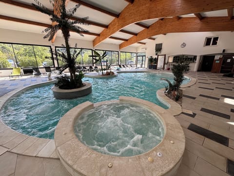 Couples treatment rooms, Turkish bath, body treatments
