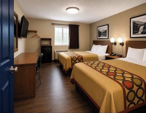 Minibar, desk, WiFi (free), bed sheets