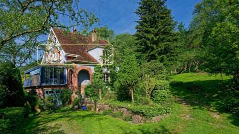 The Mountain Hiker holiday apartment is on the first floor of our house