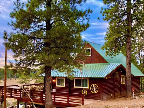 THAT Cabin welcomes you and your family! 