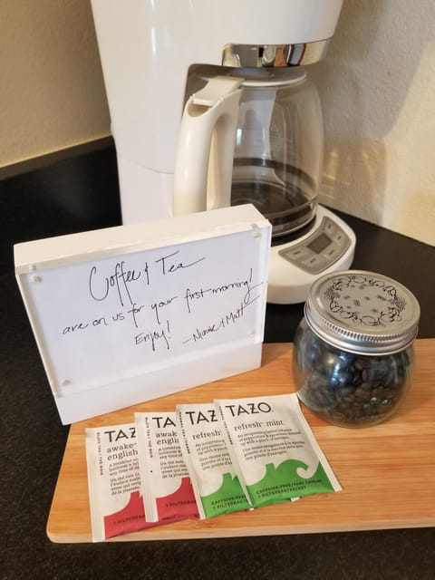 A bit of tea and coffee for your first morning!