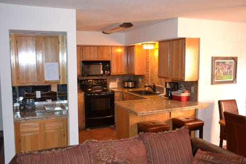 Beautiful kitchen ready to prepare a nice warm meal.