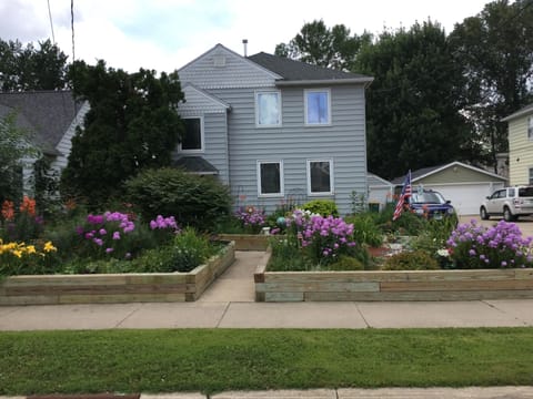 Home of gardens on 11th.
