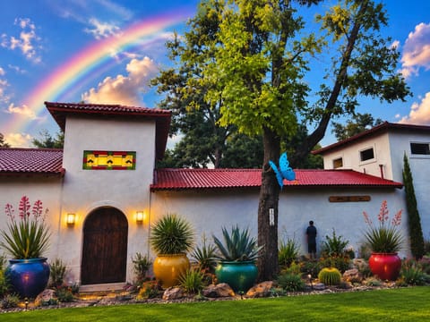 Private Entry, 5 Star rated by couples