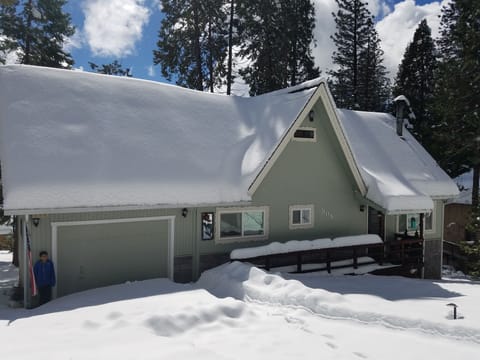 At 4400 feet, we get plenty of snow!