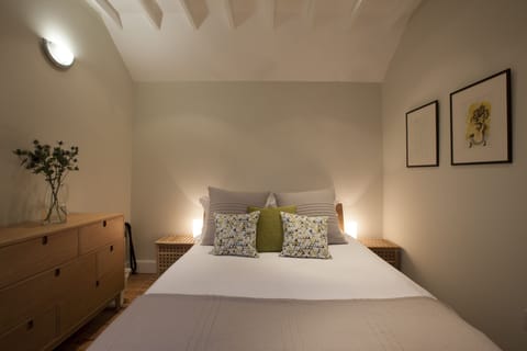 King bedroom with White Company linen, duvet and pillows. 
