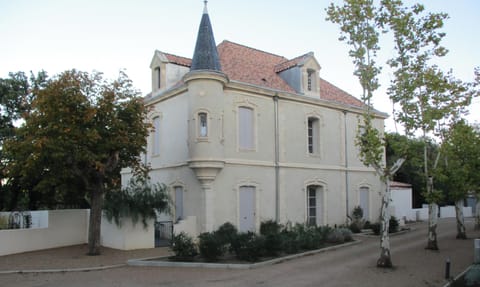 Le Petit Chateau 