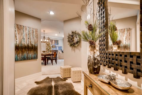 Welcome to your Home-away-from-Home ~ Relax & Enjoy!
F