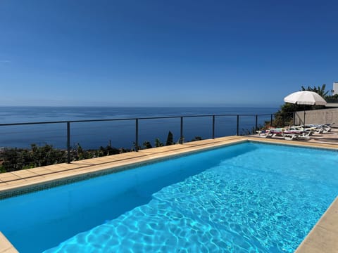 Private swimming pool -9m x 4m