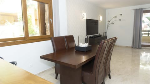 Dinning table