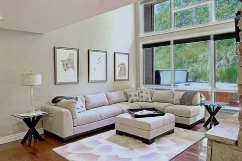 Beautiful, open layout is great for relaxing