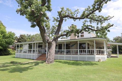 The White Cottage!