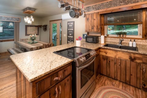 Huffman Creek Retreat - The Homestead-2