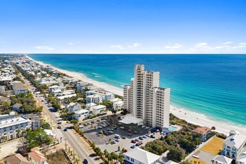 Welcome to One Seagrove Place, the moment you step off the elevator on the 19th floor, the view opens up in front of you, and it hits you just how private this really is: you're one of only two units on the entire floor.