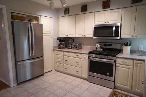 Fall 2018 - BRAND NEW, American Made, Whirlpool Stainless Steel Appliances!