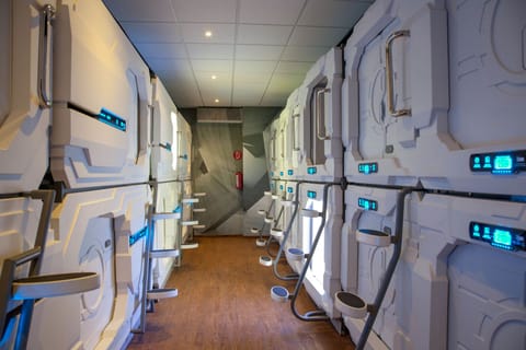 In-room safe, free WiFi, bed sheets