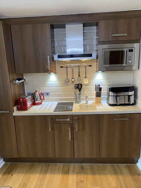 A well-equipped kitchen has everything you need.