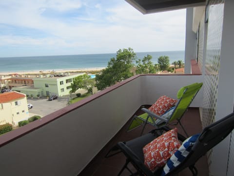 Vista da varanda para o mar