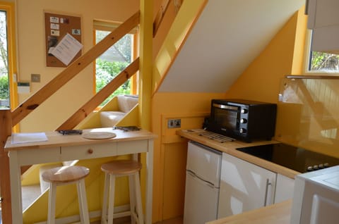 Eastfield House Loft - kitchen & breakfast bar