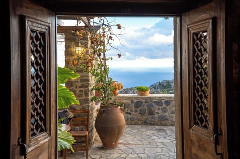 VIEW TO COURTYARD FROM THE BEDROOM 2