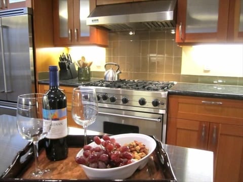 A perfect setting to relax and cook up your fresh produce from Pike Place Market