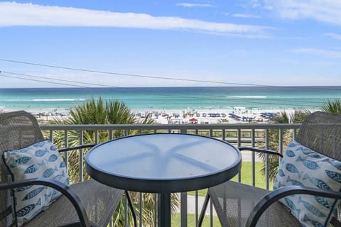 balcony with gulf views top flor