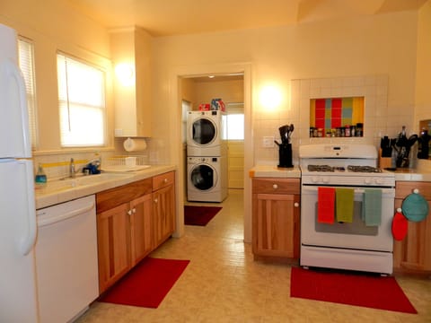 Paper towels, soap, dishes, pots/pans, new sponge provided