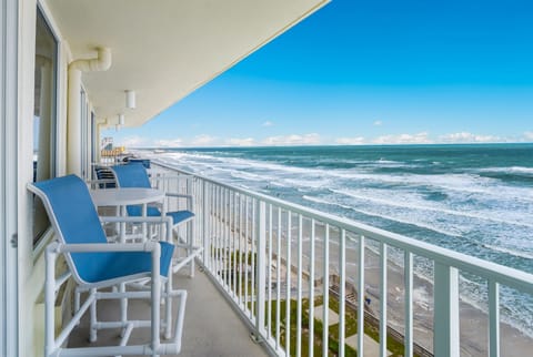 Breathtaking Oceanfront Vista on the 8th Floor!