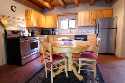 Kitchen - fully equipped -6 burner stove, microwave and dish washer