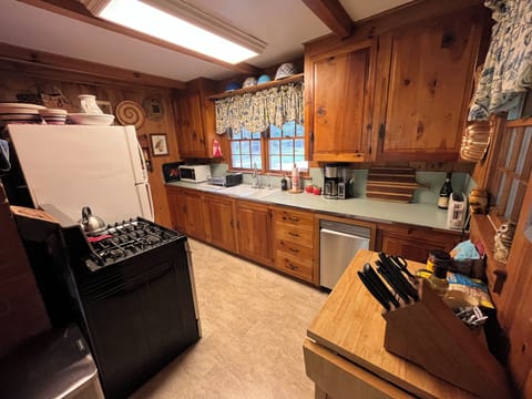 Kitchen fully equipped