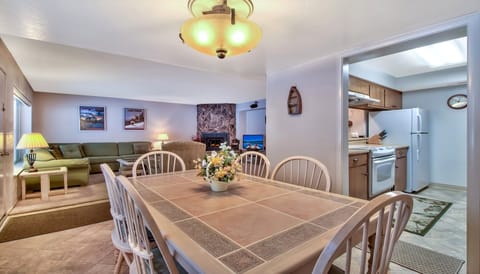 Condo, 3 Bedrooms | Interior