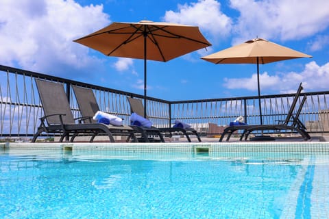 Rooftop pool