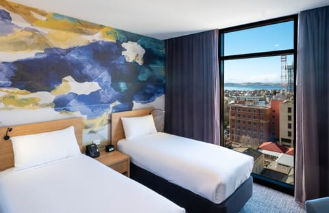 Deluxe Room, 2 Twin Beds | Beach/ocean view