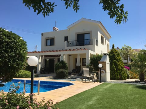 Luxury Villa in gorgeous gardens