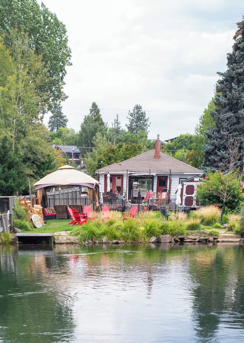 Easy access to the river from the back yard. Put in kayaks, SUP's or floats.
