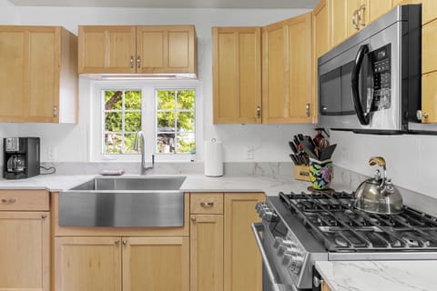 Wonderful gas stove.  