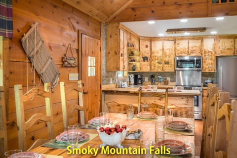 Seat up to 8 for those special dinners!