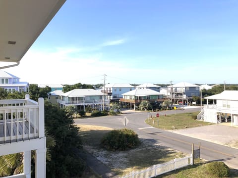 Front balcony view of neighborhood.