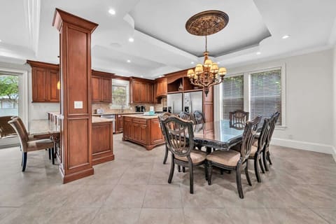 Seamless Flow from the Living Room, Dining Room and Kitchen Areas. Perfect for Large Families