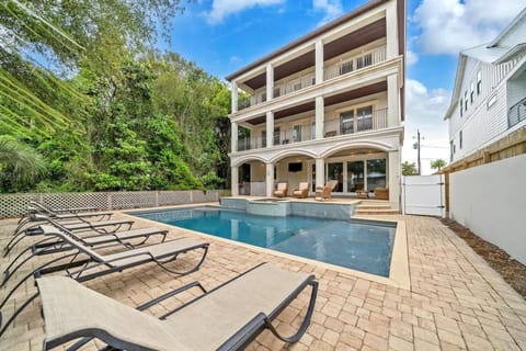 Tranquil is the Name of the Game In this Gorgeous Backyard Paradise