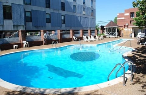 The Famous Webb Pierce Guitar Shaped Swimming Pool