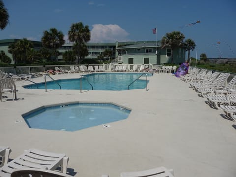 The pool at Sea Cabin Condominiums