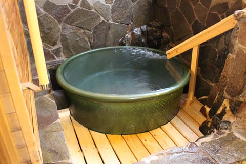 Private Vacation Home with 4 Bedrooms | Bathroom | Separate tub and shower, deep soaking tub, free toiletries, hair dryer