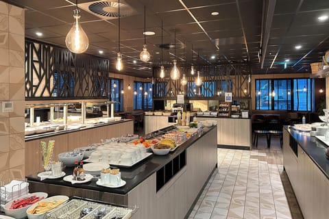 Daily buffet breakfast for a fee