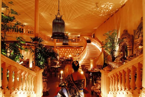 4 restaurants, Thai cuisine